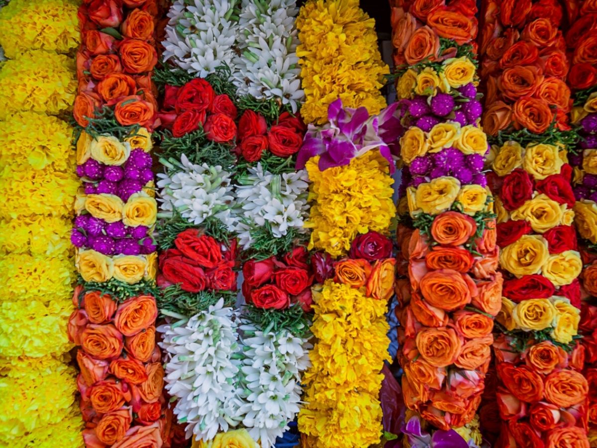 How to Design an Eye-Catching Autumn Leaf Garland: Tips for Beautiful Results